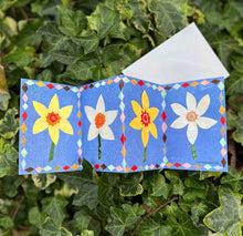 Load image into Gallery viewer, Patchwork Daffodil Concertina Card | Mother’s Day Card