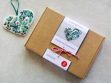 Load image into Gallery viewer, Embroidery kit - 100% wool felt Hedgerow Heart