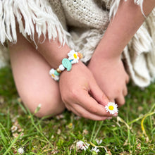 Load image into Gallery viewer, Daisy Bracelet Gift Kit
