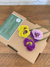 Load image into Gallery viewer, Beaded Flower Craft Kit - Pansy. A creative gift idea.

