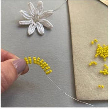Load image into Gallery viewer, Beaded Flower Craft Kit - Daisy. A creative gift idea.
