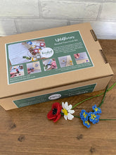 Load image into Gallery viewer, Wildflower Vase Craft Kit. A Creative Gift Idea.
