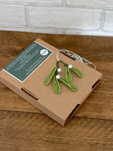 Load image into Gallery viewer, Mistletoe Beaded Craft Kit
