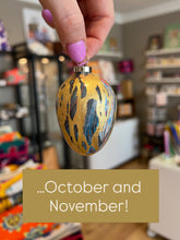Load image into Gallery viewer, Marbled Bauble Workshops
