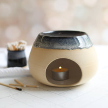 Load image into Gallery viewer, Handmade Ceramic Wax Melt Burner
