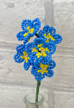 Load image into Gallery viewer, Beaded Flower Craft Kit - Forget Me Not. A creative gift idea.

