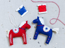 Load image into Gallery viewer, Embroidery kit - 100% wool felt Dala horse decoration kit
