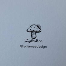 Load image into Gallery viewer, Treehouse greetings card
