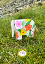 Load image into Gallery viewer, Striped Elephant A6 Standing Luxury Eco Card
