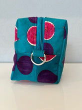 Load image into Gallery viewer, Velvet Box Bag
