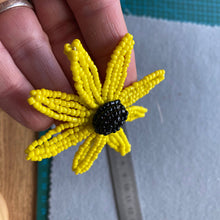 Load image into Gallery viewer, Rudbeckia Flower Bead Craft Kit -A creative gift idea.
