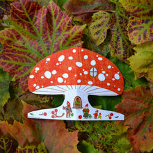 Load image into Gallery viewer, Snowy Mushroom Shaped Greeting Card
