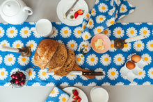 Load image into Gallery viewer, Daisy Table Runner
