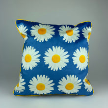 Load image into Gallery viewer, Daisy Velvet Cushion
